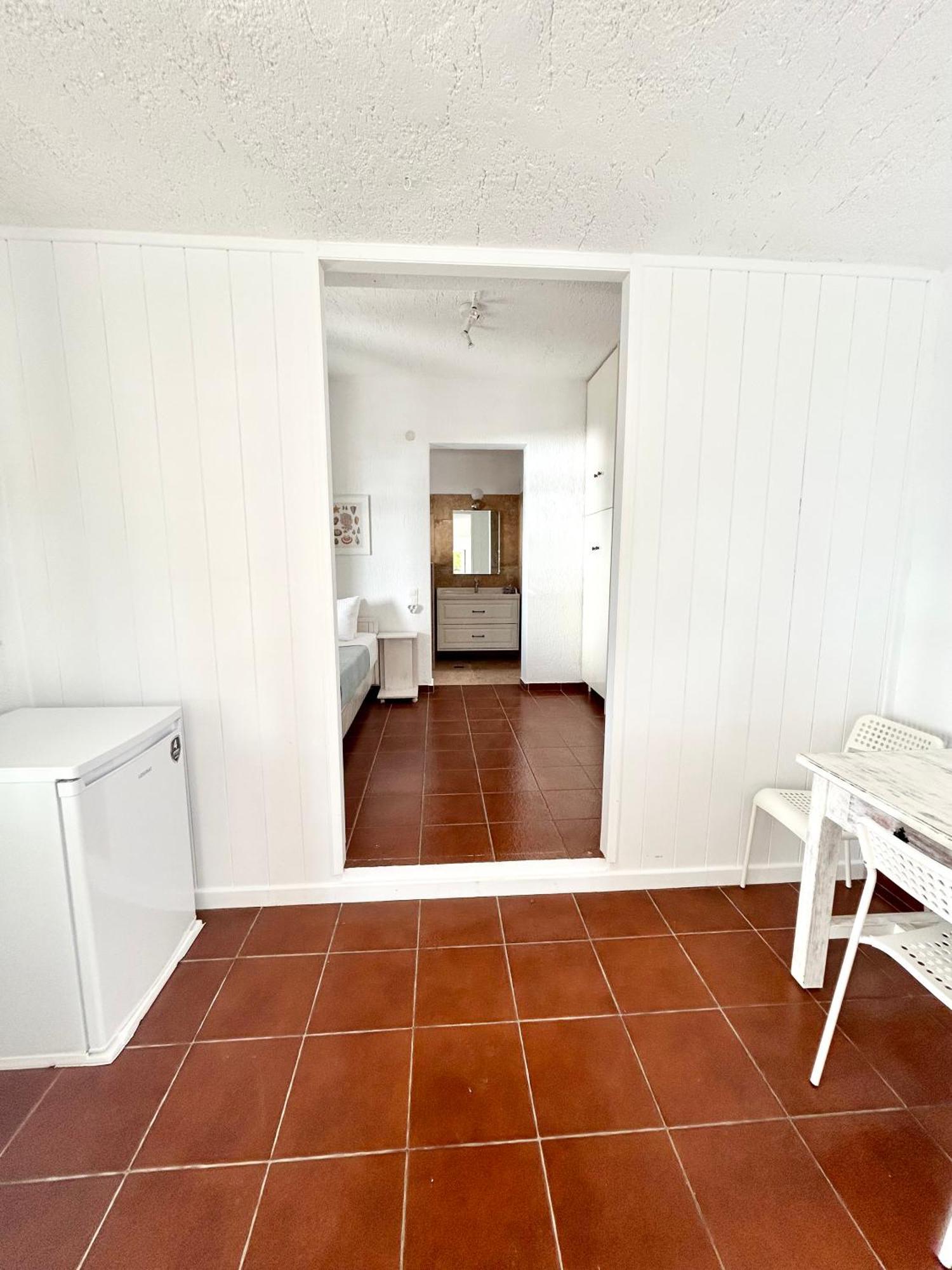 Fos Apartments Mykonos Agios Ioannis Diakoftis Room photo