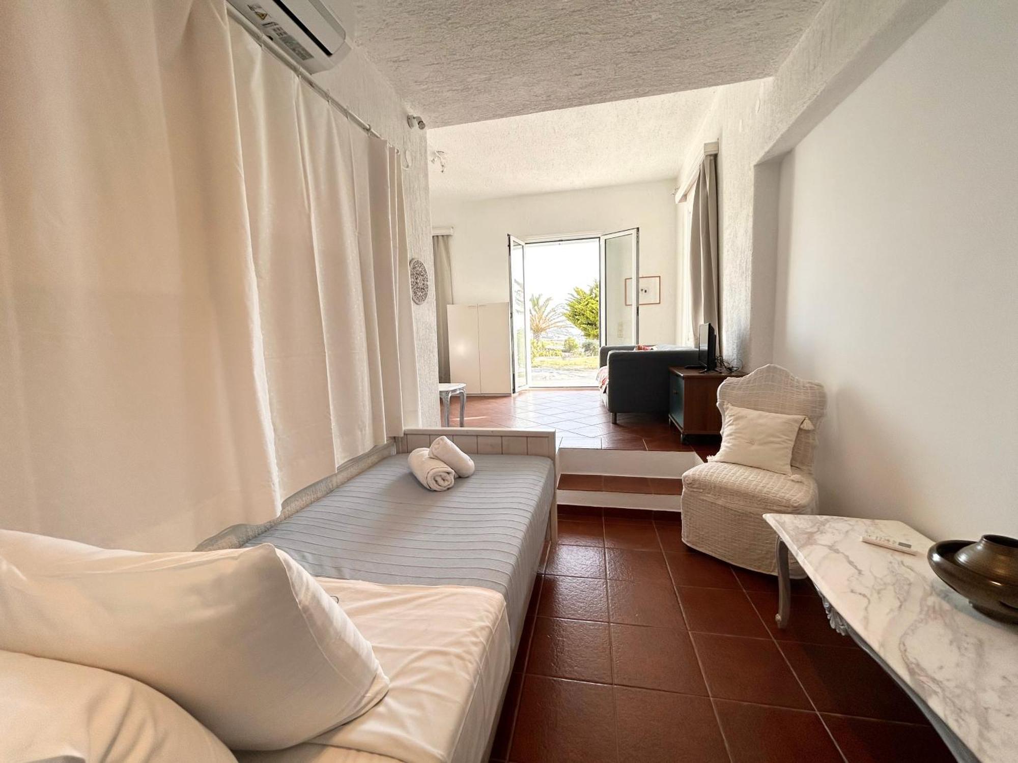 Fos Apartments Mykonos Agios Ioannis Diakoftis Room photo
